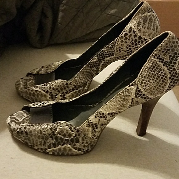 Bcbg Maxazria heels. - Picture 2 of 4